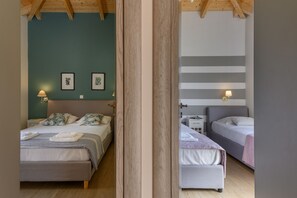 Casa, 2 habitaciones, vista al jardín | 2 habitaciones, ropa de cama hipoalergénica y escritorio