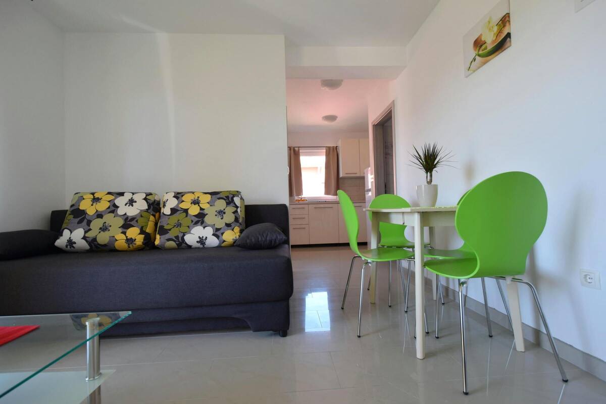 Apartment, Balcony | Living area