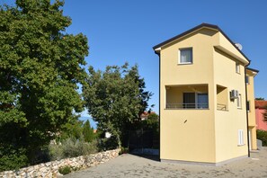 Esterni