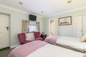 Traditional Twin Room, Ensuite, Garden View