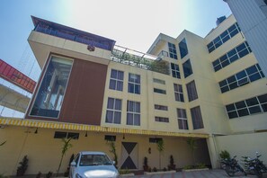 Exterior - OYO 22837 Chairmen's Hotel (Bengaluru)