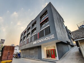 Exterior - OYO Townhouse 063 M G Road (Pune)