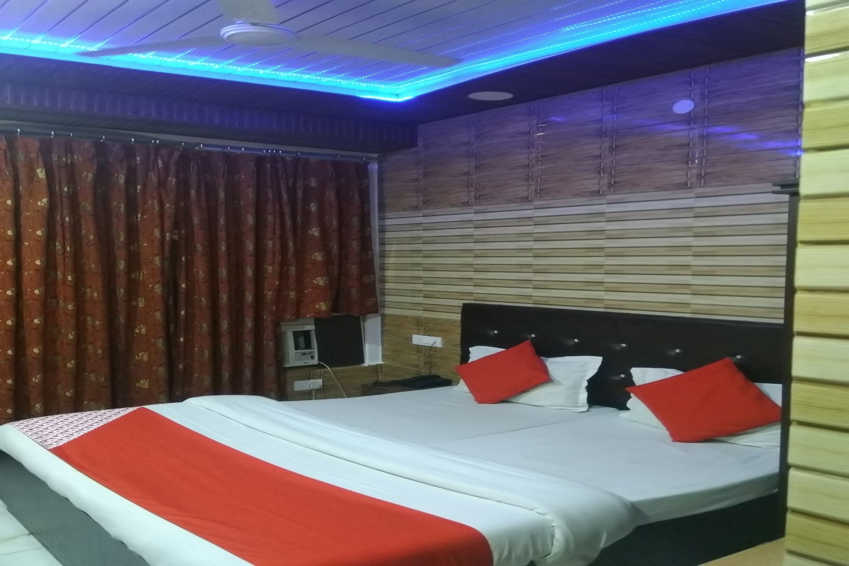 Double Room, 1 Queen Bed | Premium bedding, free WiFi