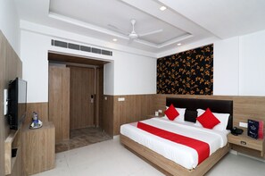 Deluxe Double or Twin Room, 1 King Bed - OYO 24248 Hotel Salt (New Delhi)