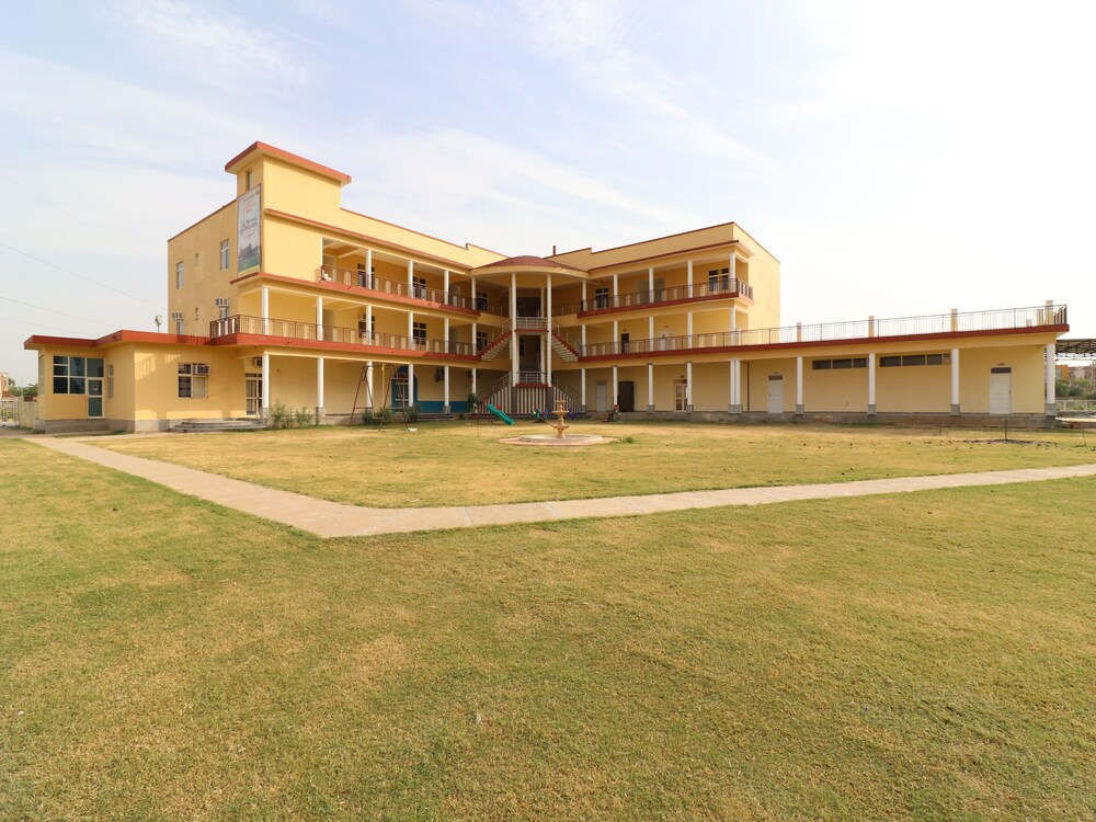 OYO 22648 Shalimar Inn image