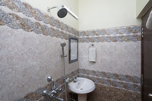 Standard Room | Bathroom