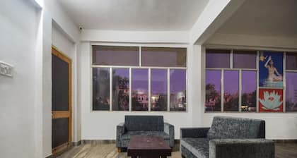 OYO 26659 Hotel Parmanand Garden