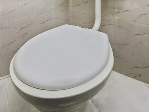 Standard Room | Bathroom