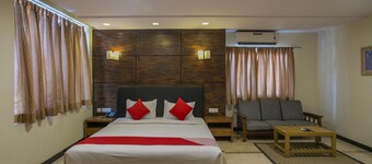 OYO 27859 Agi Dynasty Suites