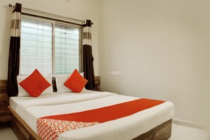 Standard Double Room | Bed sheets