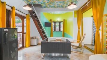 Standard Room | Living room