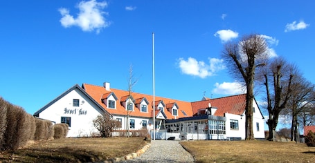 Mặt tiền nơi lưu trú