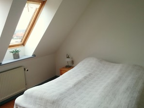 Basic Room, Non Smoking | Individually furnished, bed sheets - Sevel Kro (Vinderup)