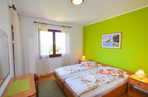 Apartment, 2 Bedrooms (114 - 2. kat) | Free cots/infant beds, free WiFi, bed sheets - Apartments Drago Malinska (Malinska-Dubasnica)