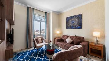 Junior suite, 1 kingsize bed | Lakens van Egyptisch katoen, luxe beddengoed, een kluis op de kamer