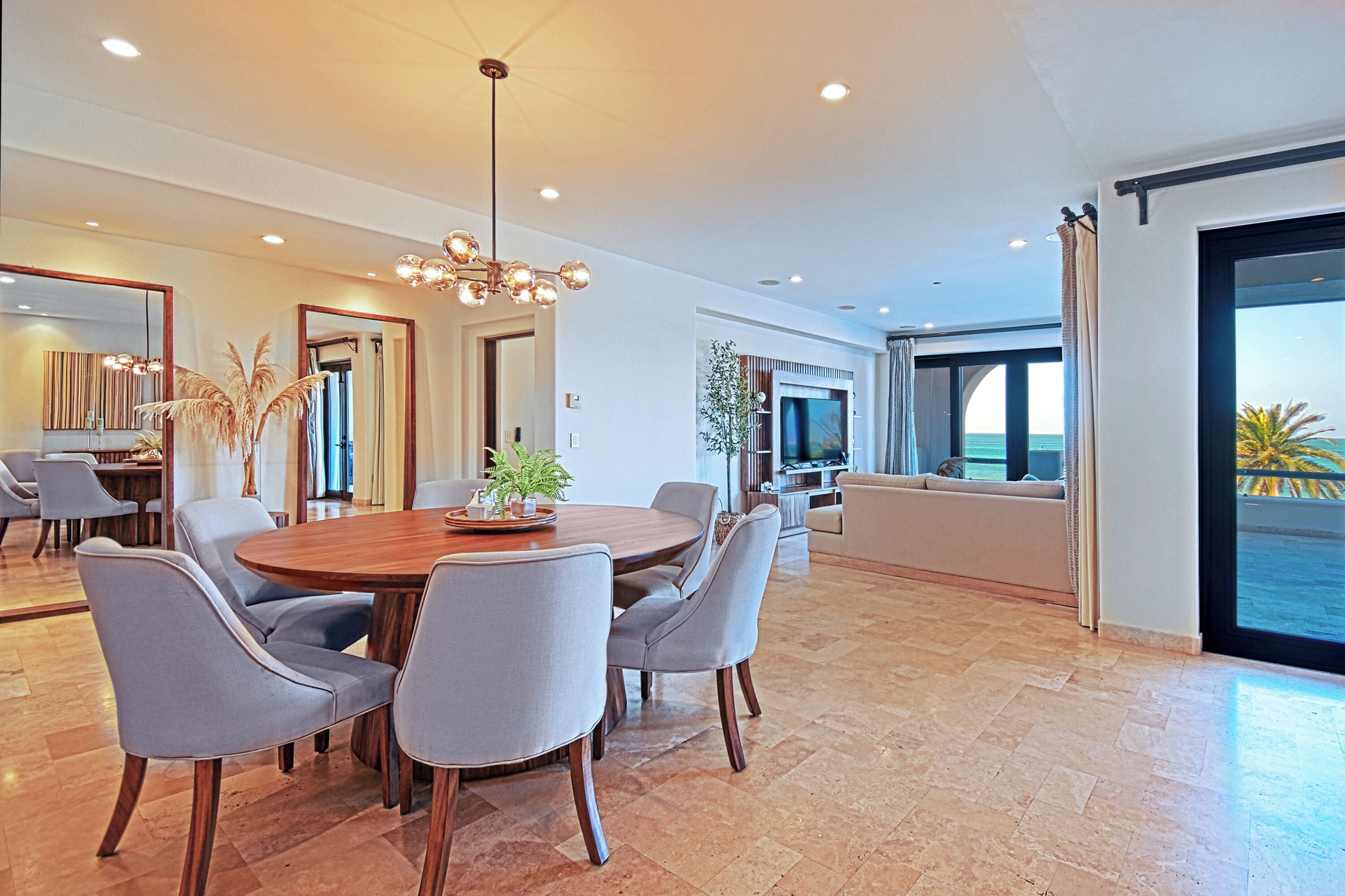 Leilighet – deluxe, 3 soverom, sjøutsikt | Spisestue