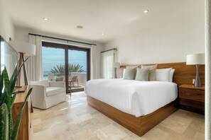 Apartamento Deluxe, 2 habitaciones, vistas al mar | Ropa de cama de alta calidad, edredones de plumas, caja fuerte