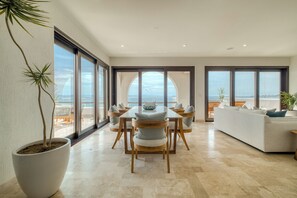 Penthouse Deluxe, 1 chambre, vue mer | Vue de la chambre