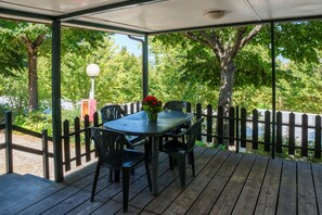 Classic Chalet | Terrace/patio - Hotel MarYsierra (San Costanzo)