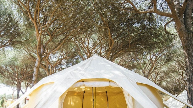 Tent, Shared Bathroom (Lotus - 1 Futon/Every 2 Occupants) - Kampaoh Cala Pola (Tossa de Mar)