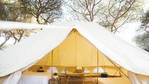 Tent, Shared Bathroom (Emperador - 1 Futon/Every 2 Occupants) - Kampaoh Cala Pola (Tossa de Mar)