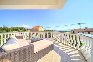 Villa, eigener Pool | Balkon