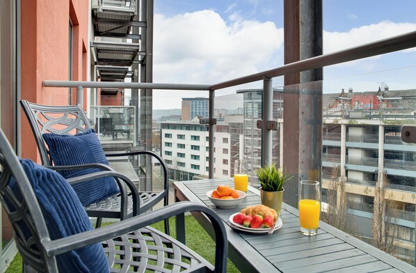 Crown 4A | Terrace/patio