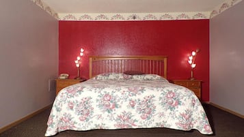 Suite estándar, 1 cama King size, para fumadores | Tabla de planchar con plancha, wifi gratis y ropa de cama