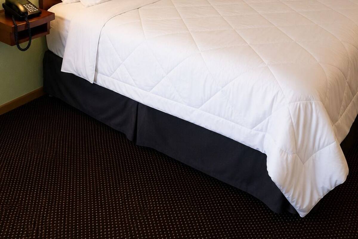 Basic Room, 1 Queen Bed, Accessible, Non Smoking