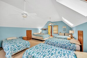 5 bedrooms, iron/ironing board, internet