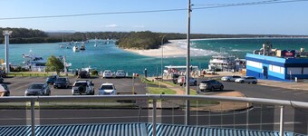 Quelle Vue HUSKISSON - Means What a View in French - The only place to stay