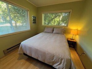 4 bedrooms, free WiFi, bed sheets