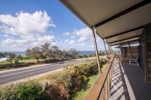 Property grounds - Luxury beachhouse with spectacular views over Frenchmans Beach. (Point Lookout)