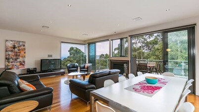 Lorne Luxury Escape – Peaceful, Family-Friendly with Ocean & Forest Views