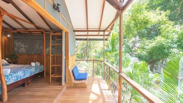Cabaña Premium, 1 cama King size, balcón, vista al océano | Wifi gratis y ropa de cama
