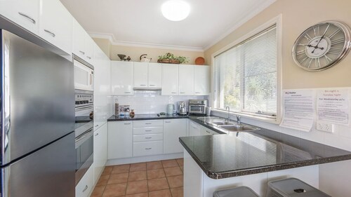 Slipways - river front holiday unit