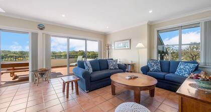 Slipways - river front holiday unit