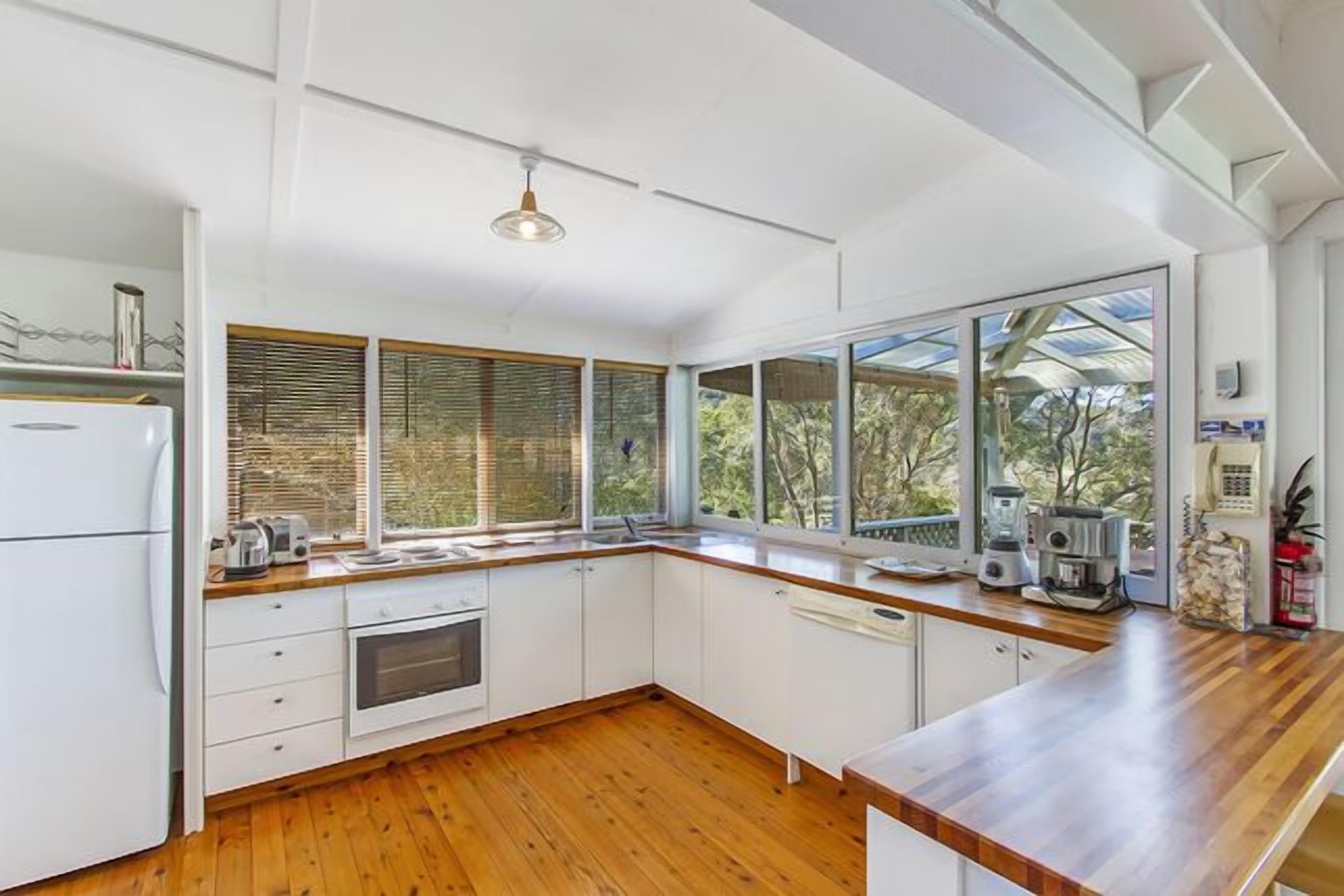 Patonga Hillside Retreat