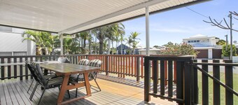 Wills Avenue nr. 12. Golden Beach