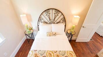 2 habitaciones, tabla de planchar con plancha y internet