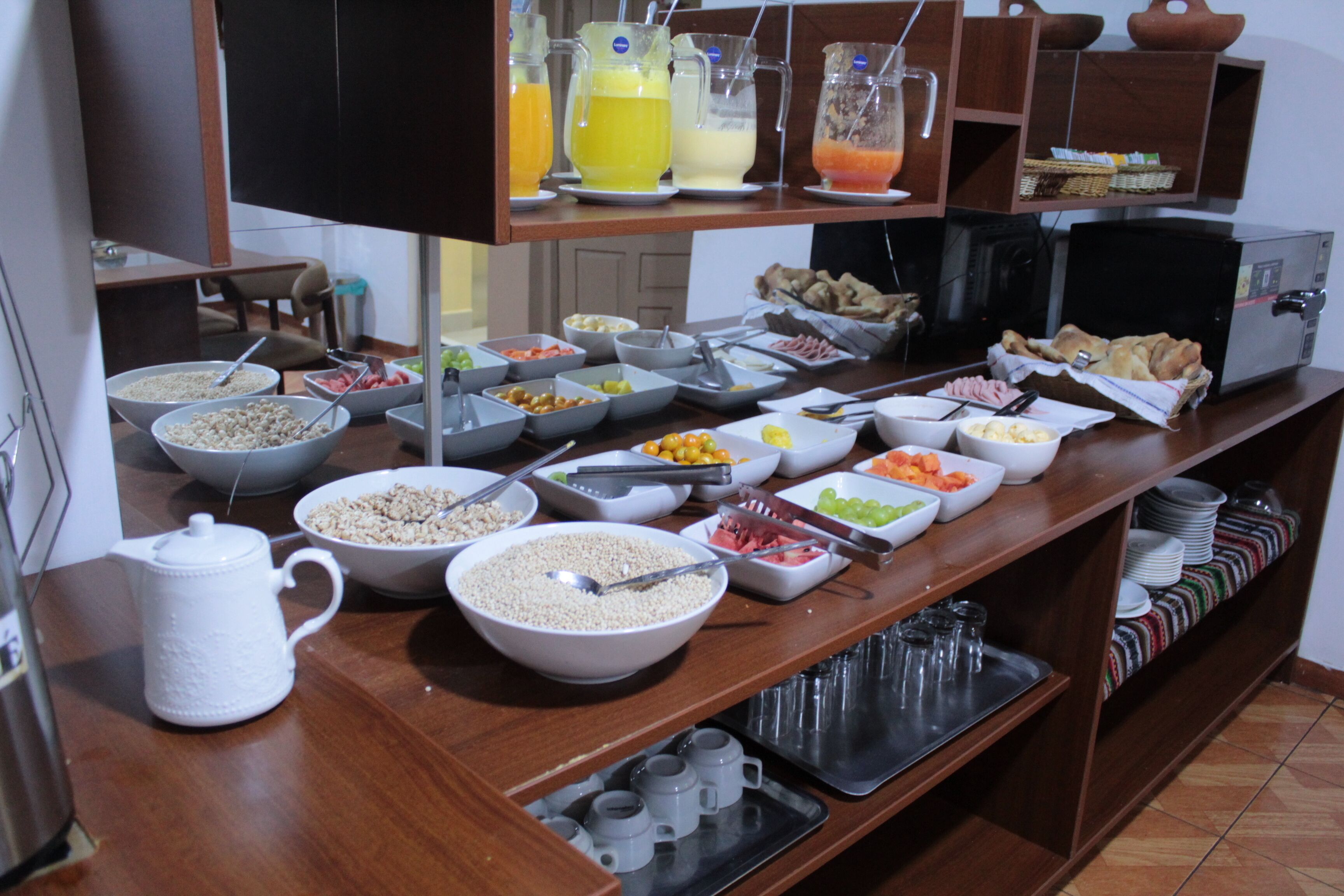 Daily buffet breakfast for a fee