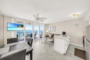 Smart-TV, DVD-Player, Kinderspielzeug