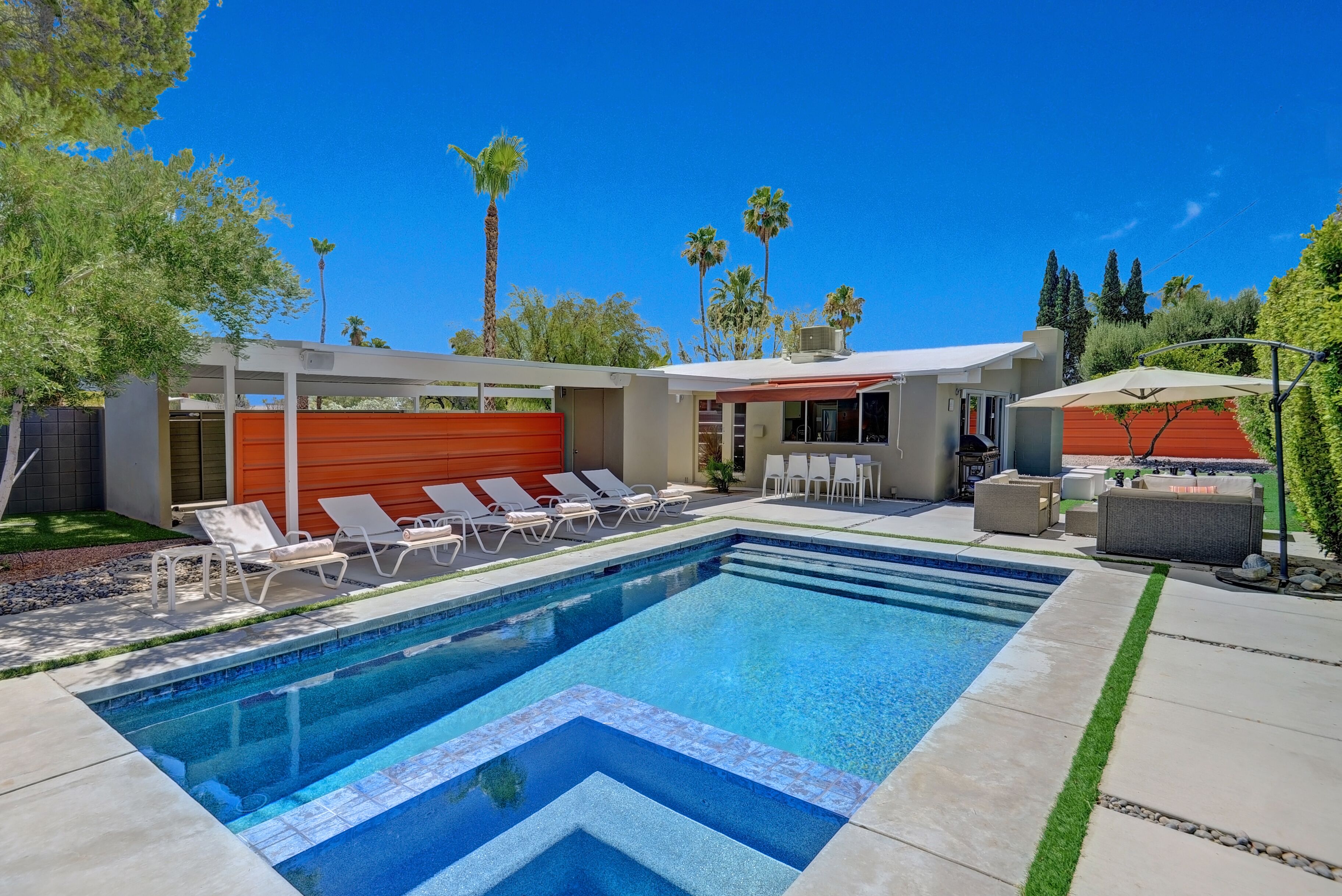 Palm Royale - Perfect Palm Springs Getaway