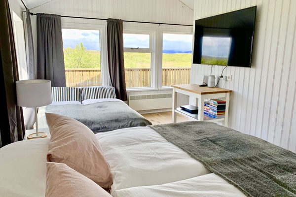 4 Schlafzimmer, BĂŒgeleisen/BĂŒgelbrett, kostenloses WLAN, BettwĂ€sche