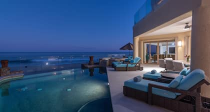 Newly remodeled! On the Beach in San Jose del Cabo!