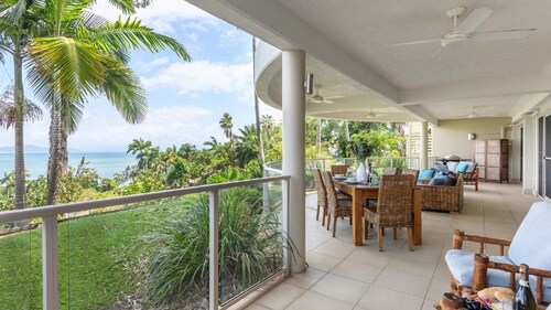 Island Point Villa 2  |  Port Douglas