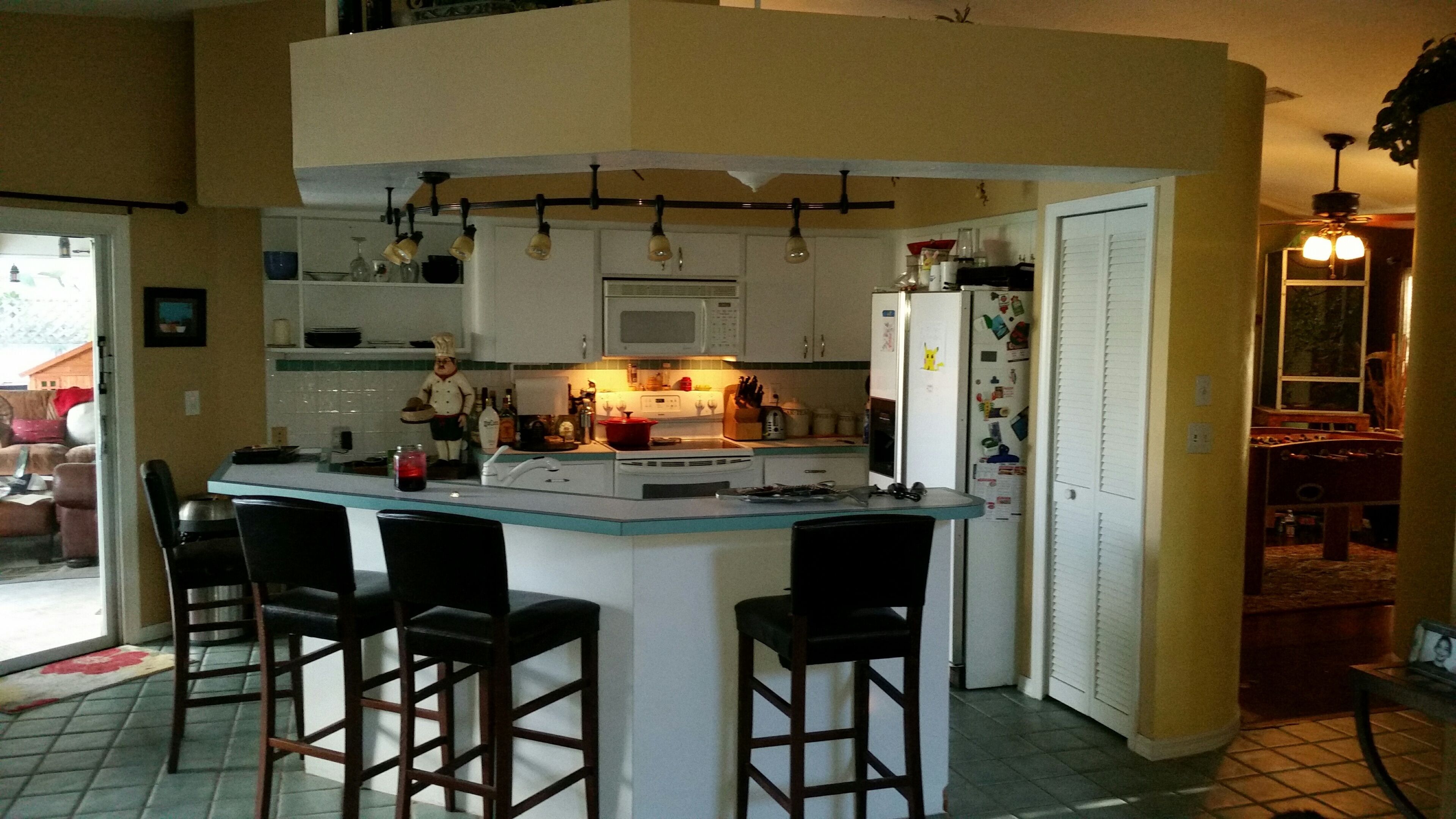 GORGEOUS Lakefront Pool Home with 2 Hole Putting Green,  Sleeps 10 RESORT STYLE