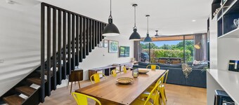 surfside6 @ james cook - Clarkes Beach