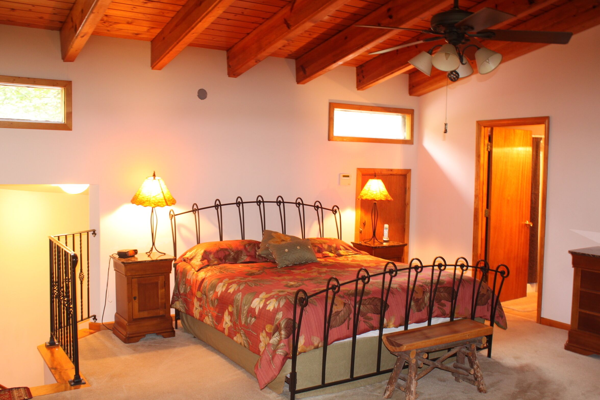 Pet friendly secluded home with creek near Blowing Rock/Boone Wifi