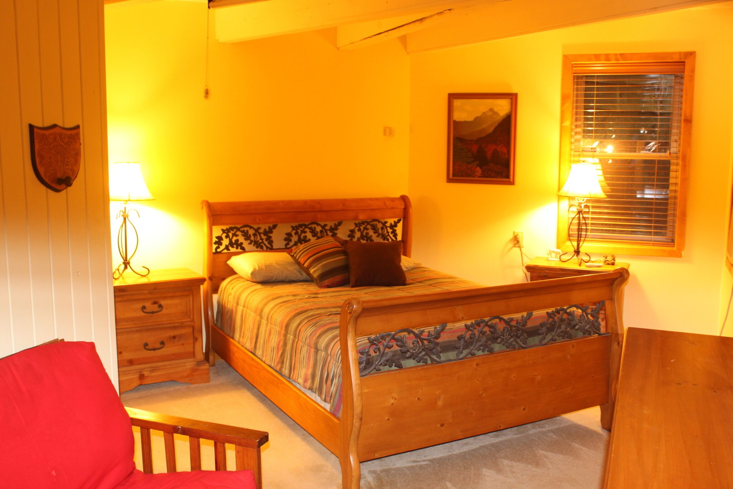 Pet friendly secluded home with creek near Blowing Rock/Boone Wifi